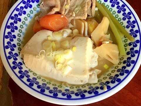 豚ロース薄切り肉の肉豆腐withタケノコとフキ。